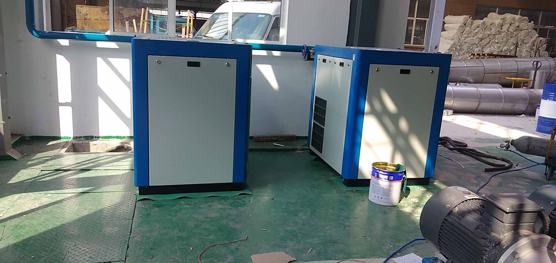 談談噴油螺桿空壓機工作原理及技術優(yōu)點-權偉永瑩螺桿空壓機廠家