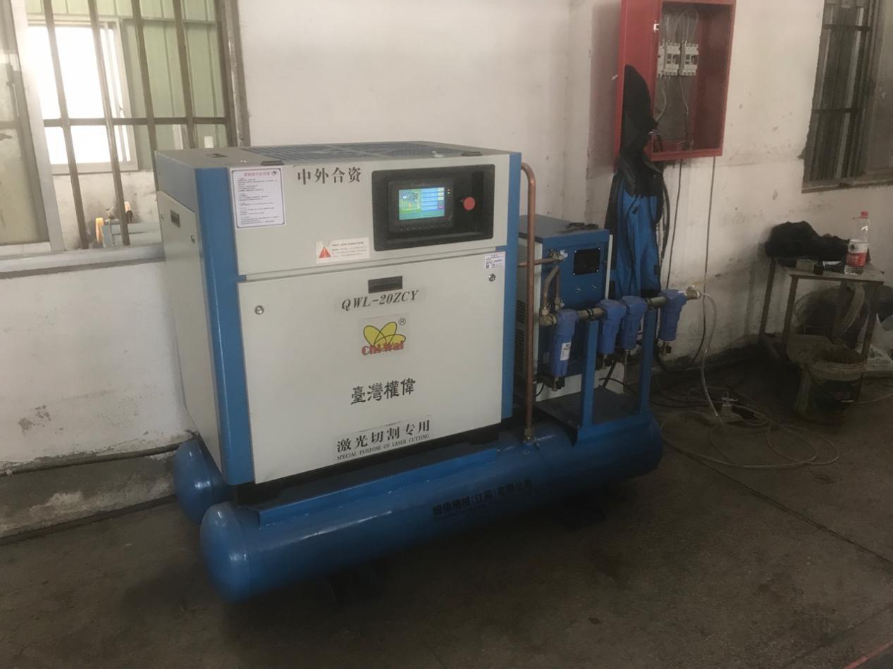 22KW激光切割螺桿空壓機(jī)